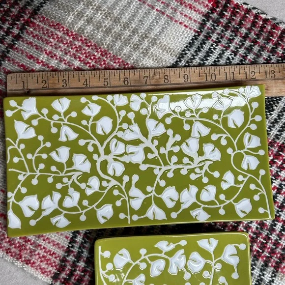 Crate & Barrel 3 Piece Akemi Floral Serving Set - Picture 15 of 16